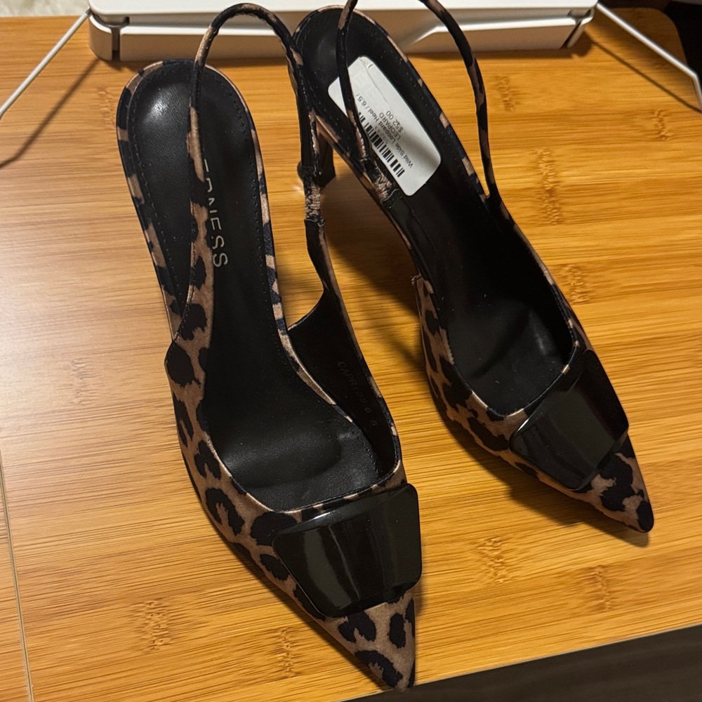 Stylish Leopard Print Slingback Heels